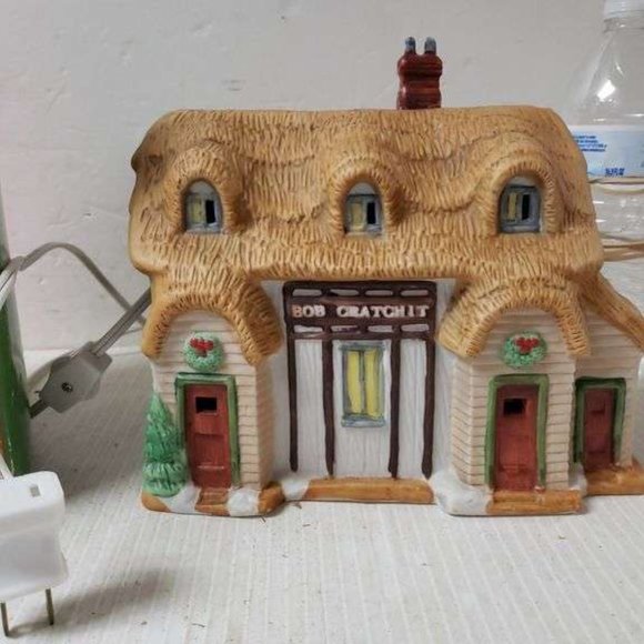 Dickens Of London Porcelain Collectible Bob Cratchit's House - Picture 6 of 8